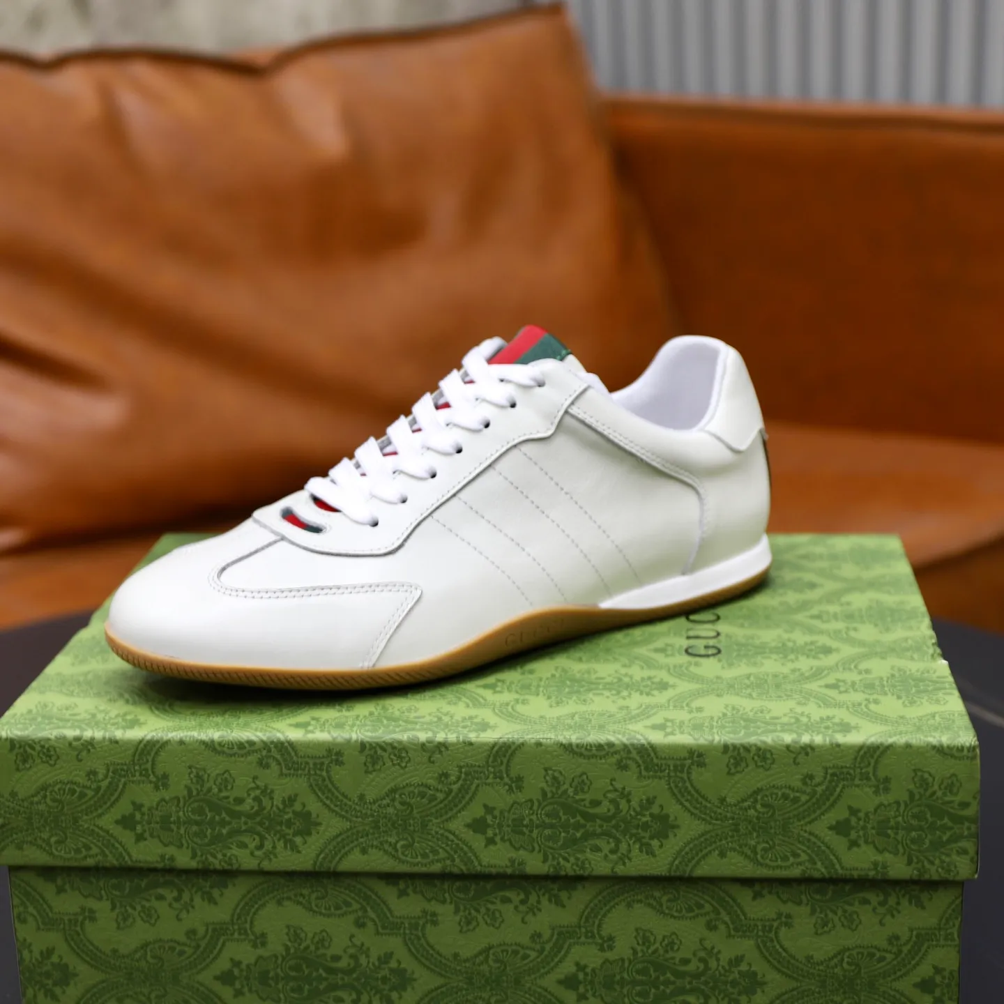 Ex-factory price: 462💰🙅‍♂️🙅‍♂️🙅‍♂️ Brand: Gucci GUCCi Standard code: 38-44 (45 customized) Grade: Same as the official website Material: Original cowhide surface Comfortable and breathable pigskin lining Lightweight and wear-resistant sports outsole Style category: Men's fashionable casual shoes Running sneakers Distinguished luxury brand elements Top luxury Color: actual picture color